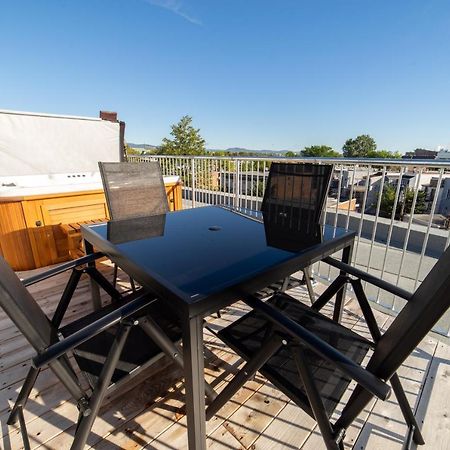 Апартаменты Aux Havres Urbains - Le Penthouse De La 3Ieme Avenue Квебек Экстерьер фото